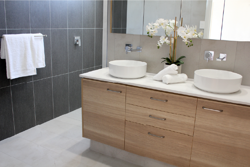 Bathroom vanity and countertop in Seminole, FL by Remodel Rebel